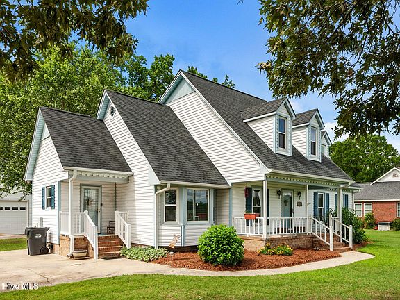5th image of 3389 Davie Street