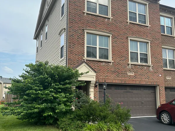 23314 Tradewind Dr, Ashburn, VA 20148