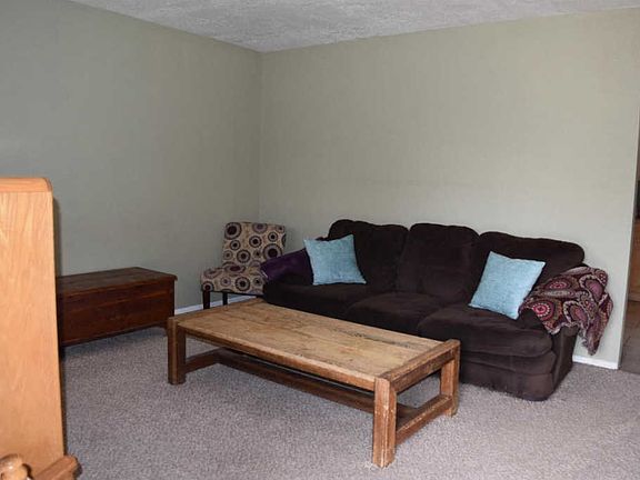 3rd image of 3107 Stanford Ave