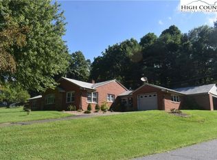 504 N Main St, Jefferson, NC 28640