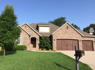 2049 S Emerald Pl, Springfield, MO 65809