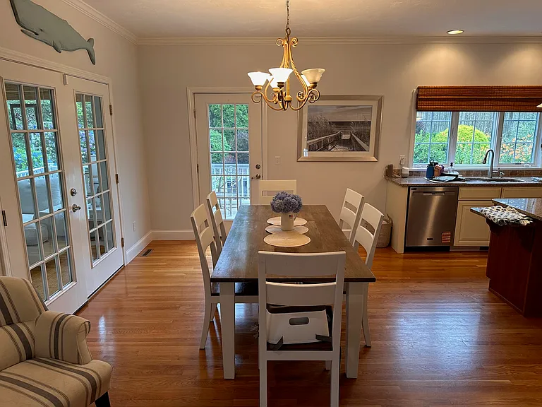 129 Standish Rd — Photo 5