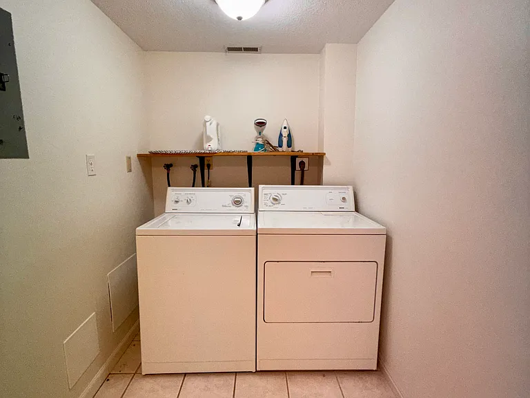 1349 E 3090 N — Photo 9