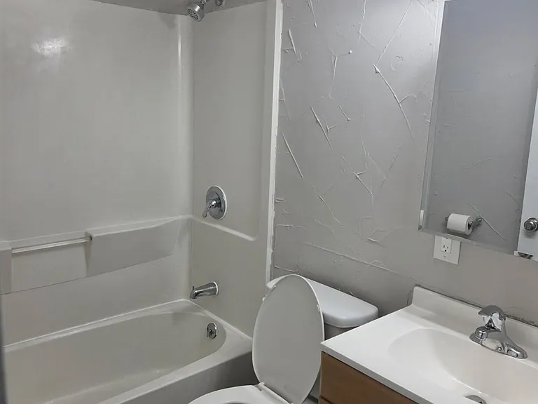 409 N Cherrywood Ave #409B — Photo 6