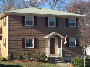 39 Old Willis Rd, Cumberland, RI 02864