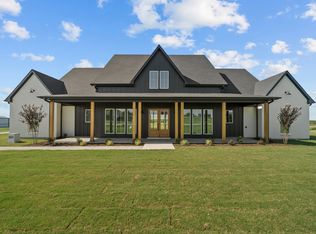 1015 Pilgrim Trl, Weatherford, TX 76088