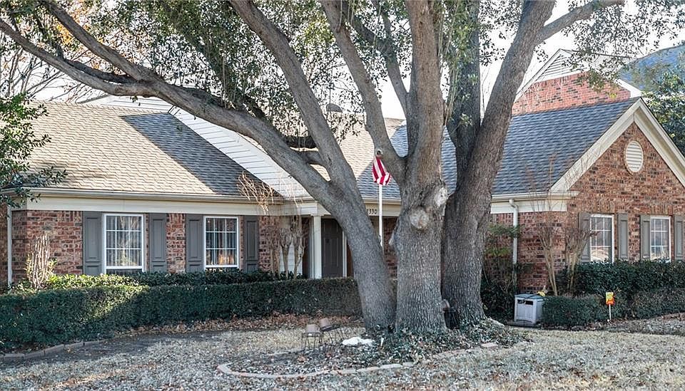 2nd image of 1330 Saddleback Ln