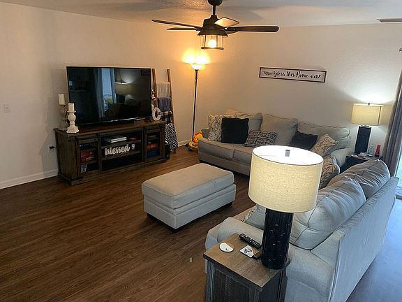 5th image of 2298 Chesterfield Cir