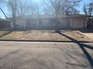 1004 Manor Rd, Salina, KS 67401