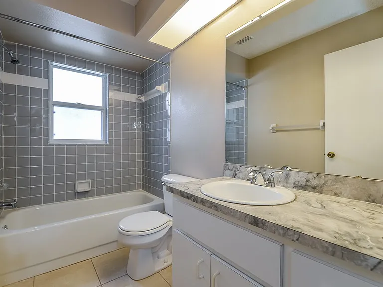 1205 Oak Trace Dr — Photo 14