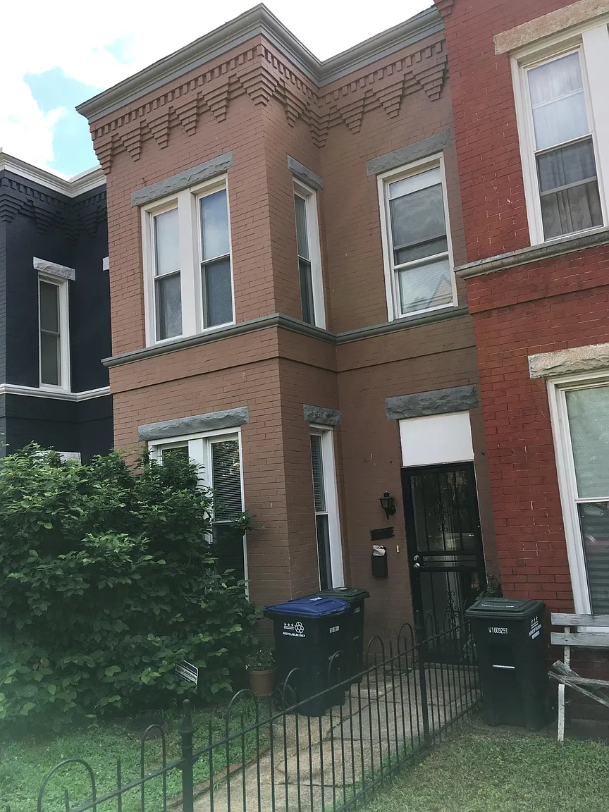 407 12th St NE photo 1
