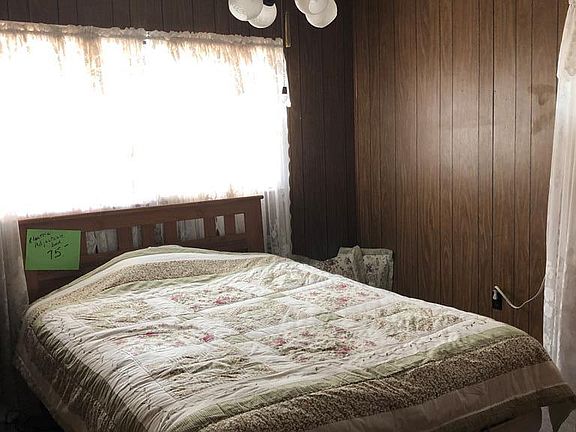 3rd image of 1015 Garnet Ave