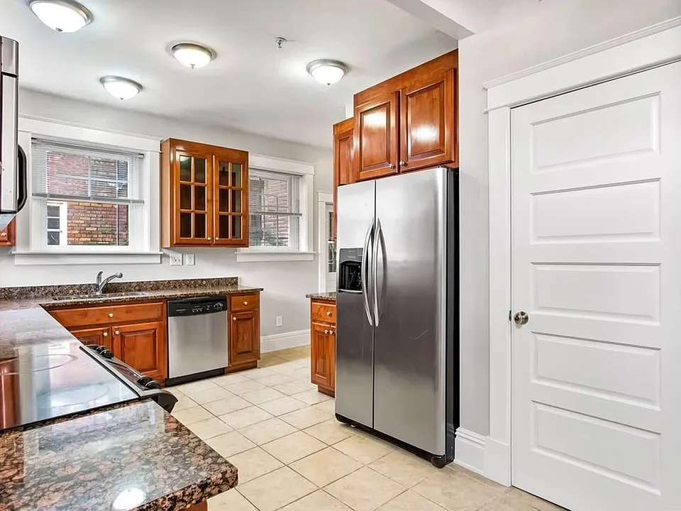 2806 Monument Ave #2