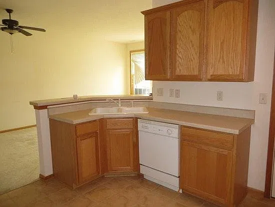 3907 NE Rosewood Ln — Photo 4