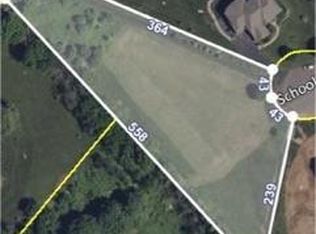 60 School House Ln, Easton, PA 18042