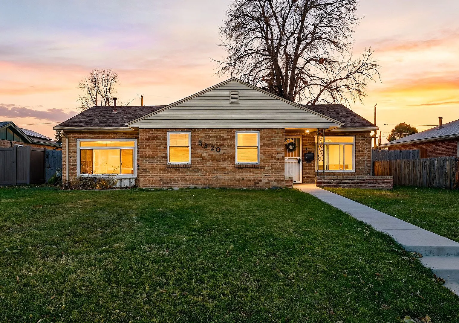 Beautiful 3-Bedroom, 2-Bath Denver Home! — Photo 2