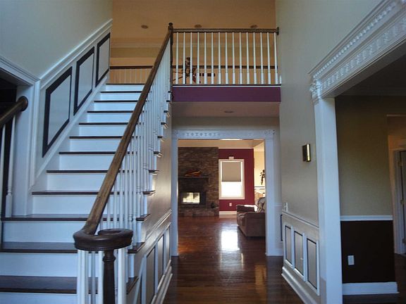 2nd image of 18 Reserve Way