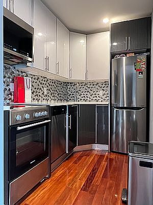5th image of 21-34 Broadway #6A