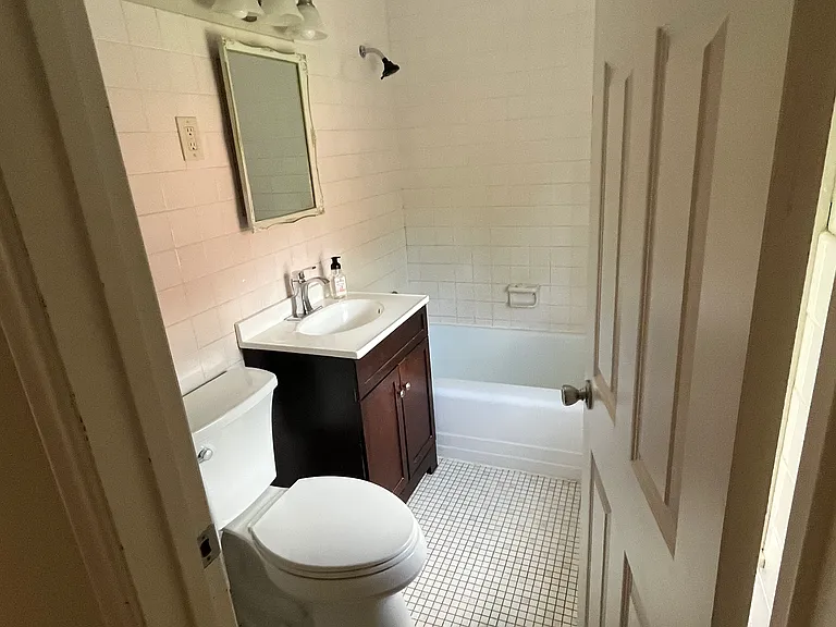 2628 Lynn Ave S — Photo 10