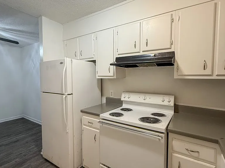Brynn Marr Village — Photo 16