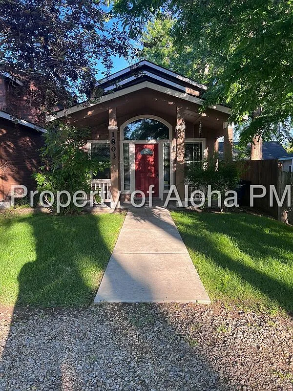 3 bed, 2.5 bath, 1438 sqft, $2,251 — Photo 1