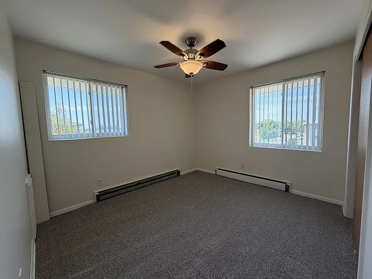 Oliver South Apartments — Photo 16
