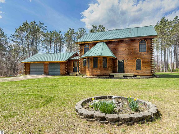 2nd image of 753 N School Rd