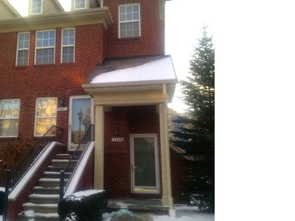 23343 Cornerstone Village Dr #1, Southfield, MI 48075