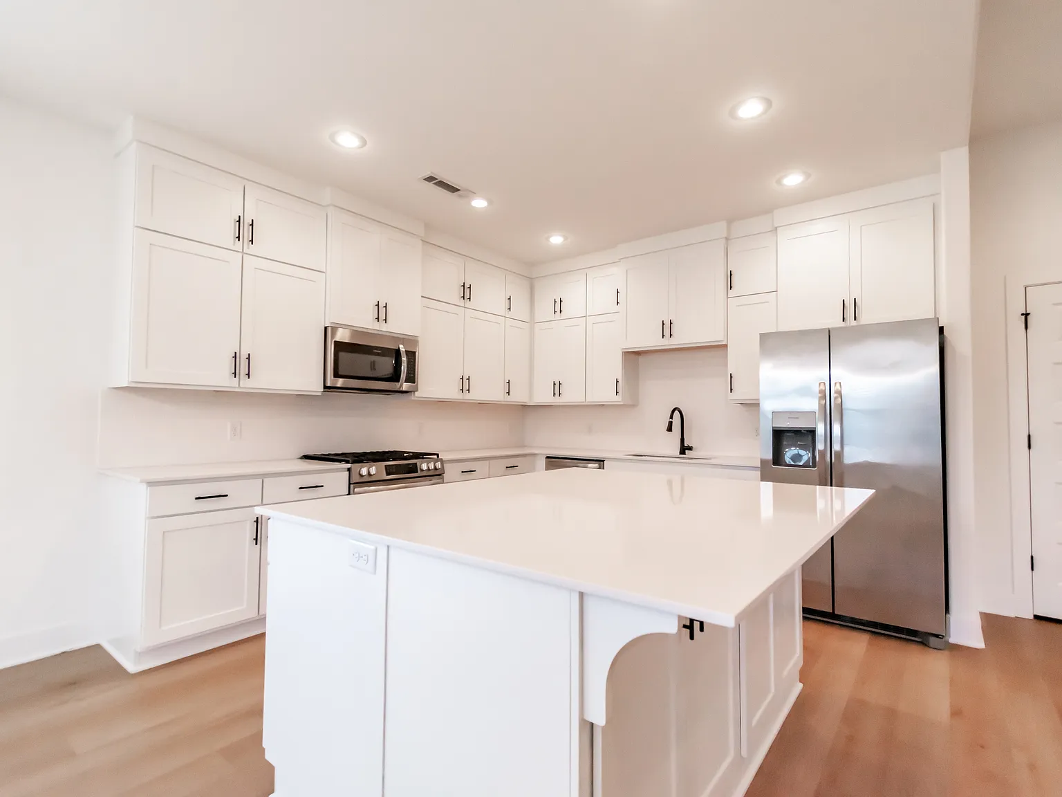 535 Wagon Wheel Avenue - 1 — Photo 4