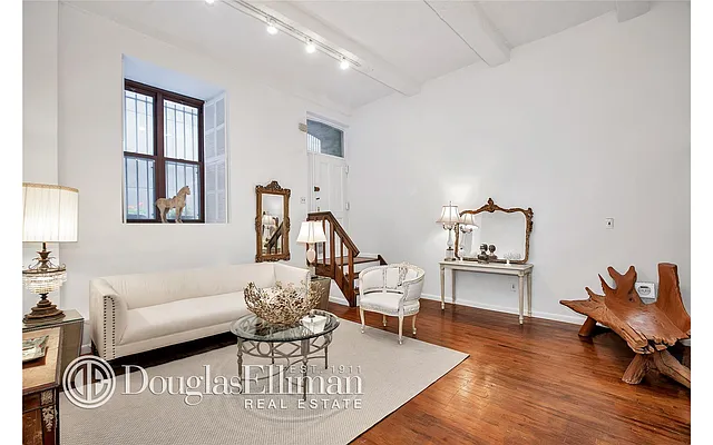 Sold by Douglas Elliman | media 16