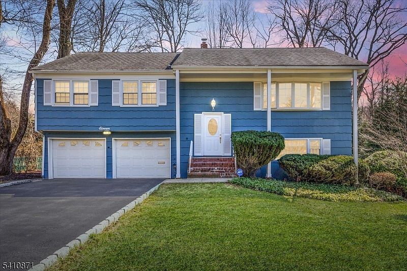 1st image of 11 Dorr Rd