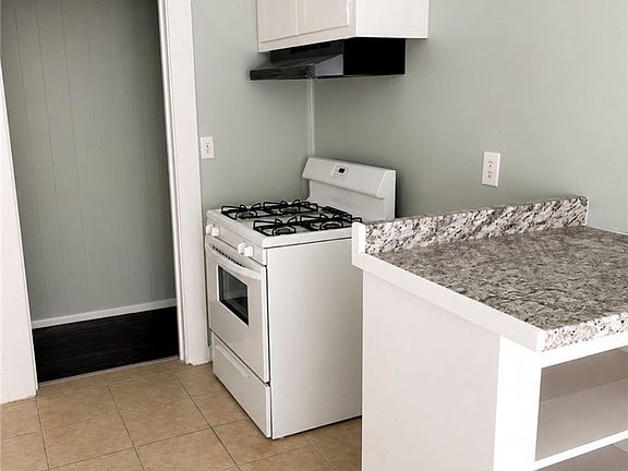 4th image of 730 W Alice Ave #2