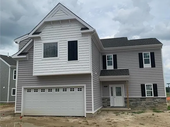 136 Corcoran Ln, Suffolk, VA 23434