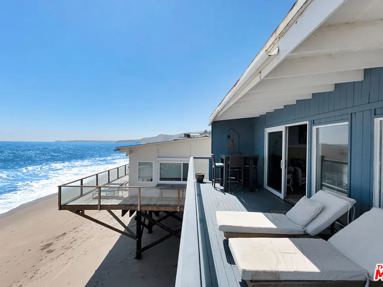 24528 Malibu Rd — Photo 2