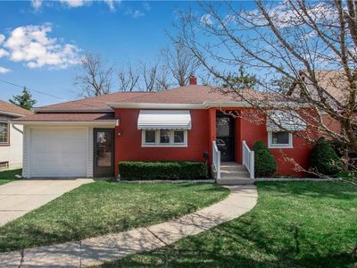 9 Pleasant St, Cheektowaga, NY, 14225