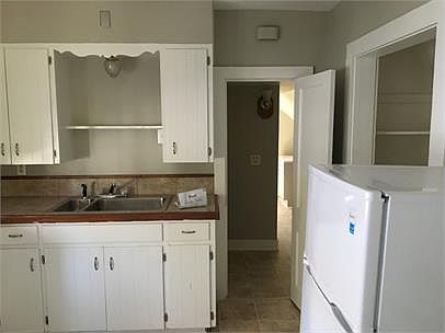 2nd image of 16 E 19th St #2