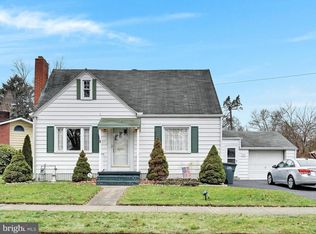 37 Oneida Rd, Camp Hill, PA 17011