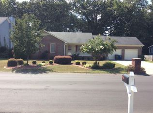 6664 Foxberry Rd, Fayetteville, NC 28314