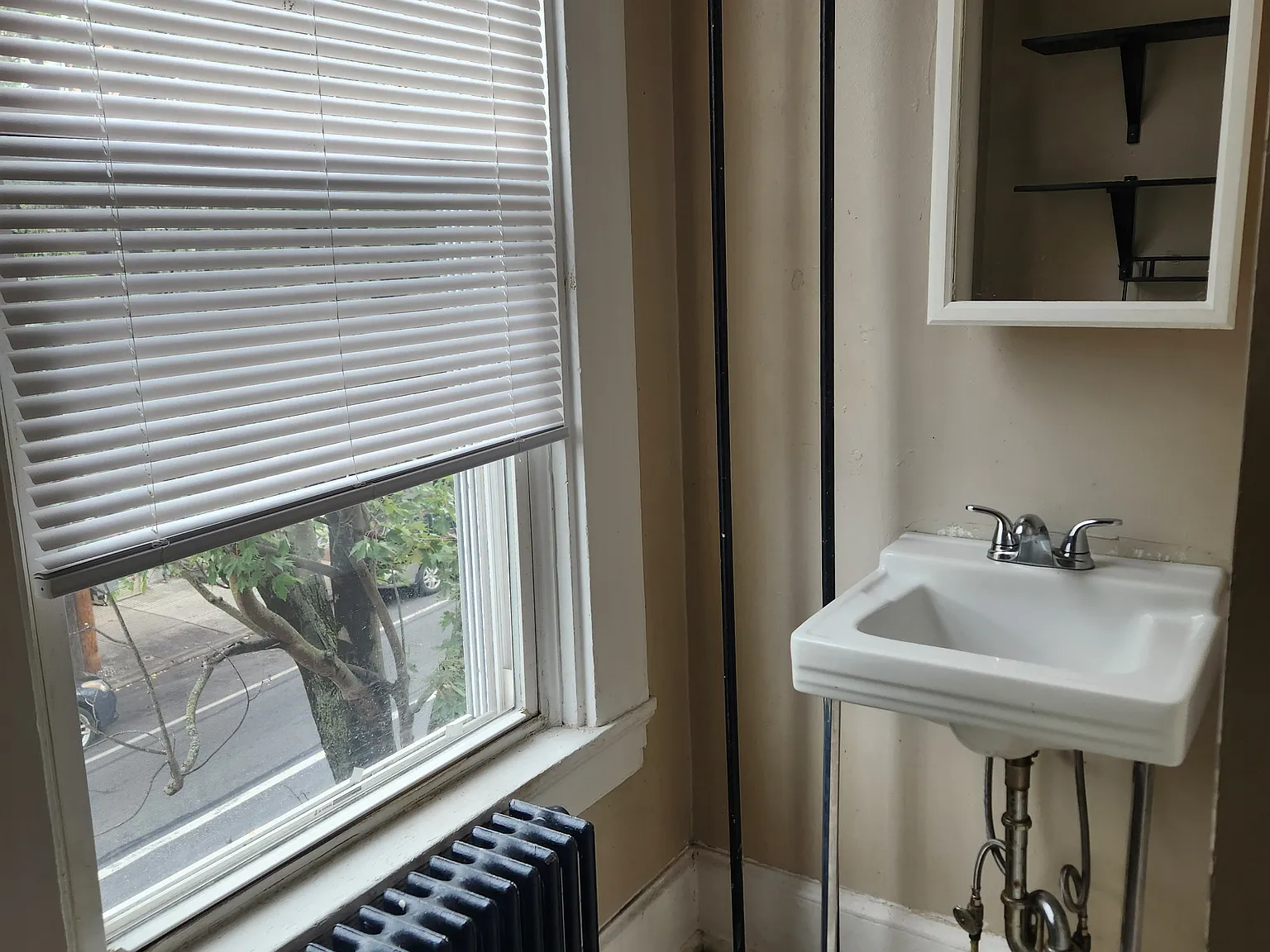 Studio, $1,050 — Photo 4