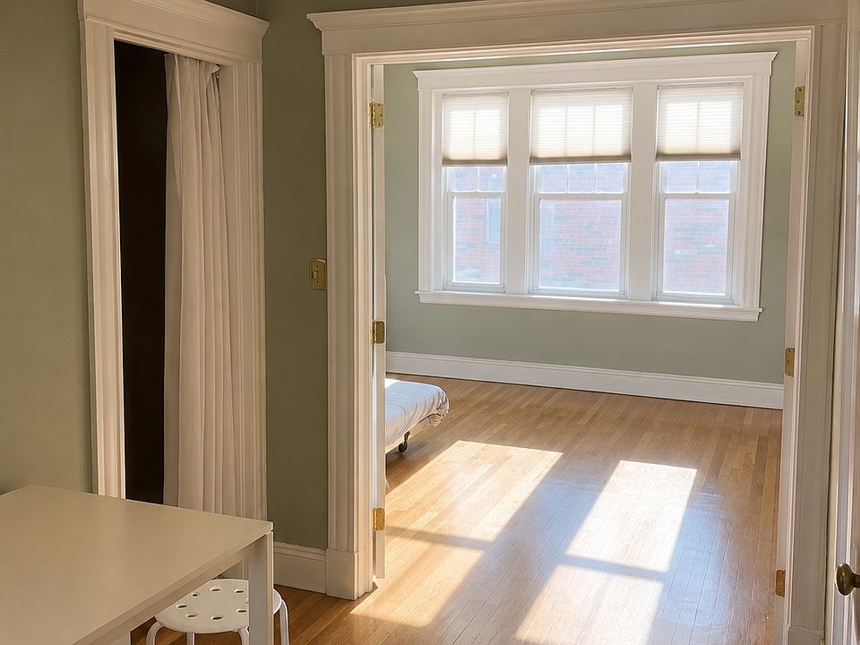 1st image of 60 Jamaicaway APT 12