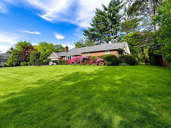 2nd image of 88 Spier Rd