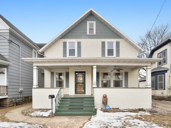 317 Saratoga Ave, Oshkosh, WI 54901