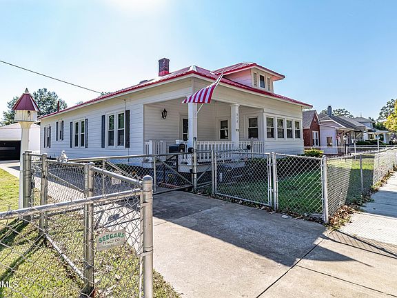 3rd image of 512 N Jackson Street