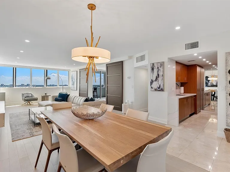10275 Collins Ave #1530 — Photo 4