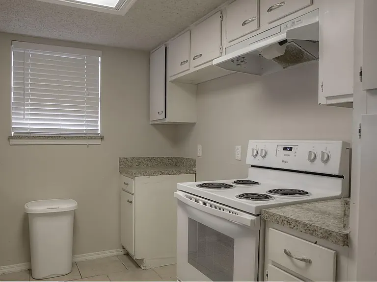 10125 Bugle Dr — Photo 3