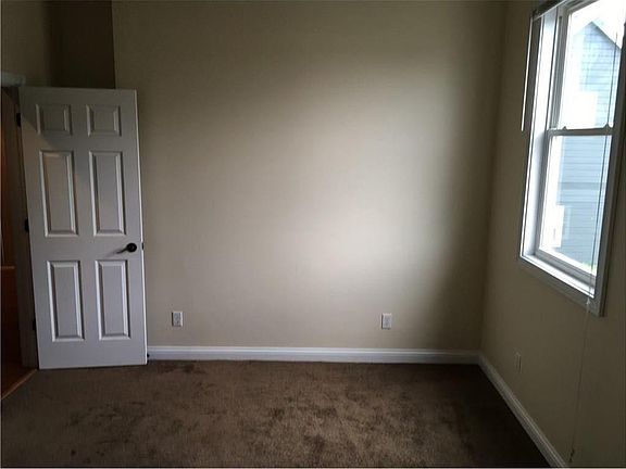 5th image of 2225 1/2 N Talbott St