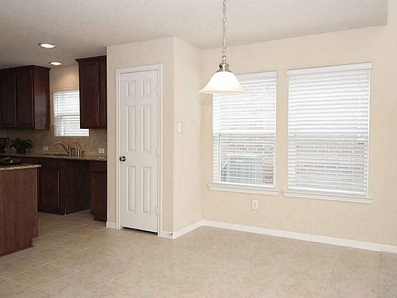 5th image of 8923 Carmel Grove Ln