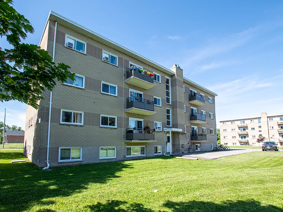120 Borden St #11