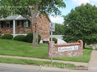 7687 N Brooklyn Ave, Gladstone, MO 64118