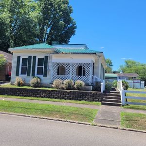 93 Pine St, Gallipolis, OH, 45631